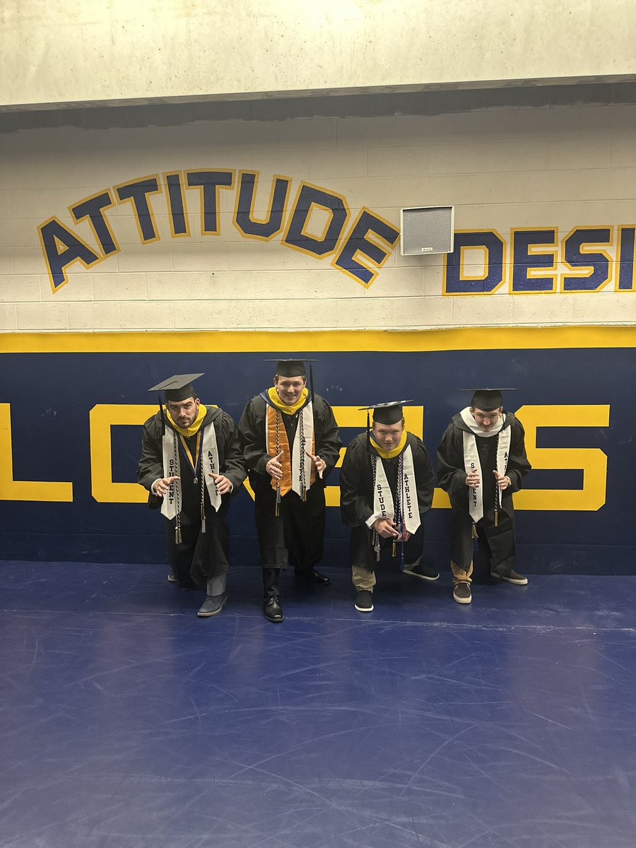 WilkesU_Wrestle's tweet photo. Congrats to Cam Butka, Chris Nuss, Devin Doty, and Michael Richardson on walking across stage and officially earning their bachelor’s degrees from Wilkes today 👏👏

👨‍🎓Butka, Biochemistry 
👨‍🎓Nuss, Nursing
👨‍🎓Doty, Mechanical Engineering 
👨‍🎓Richardson, Criminology 

#ColonelPride https://t.co/45yhLfFHrk