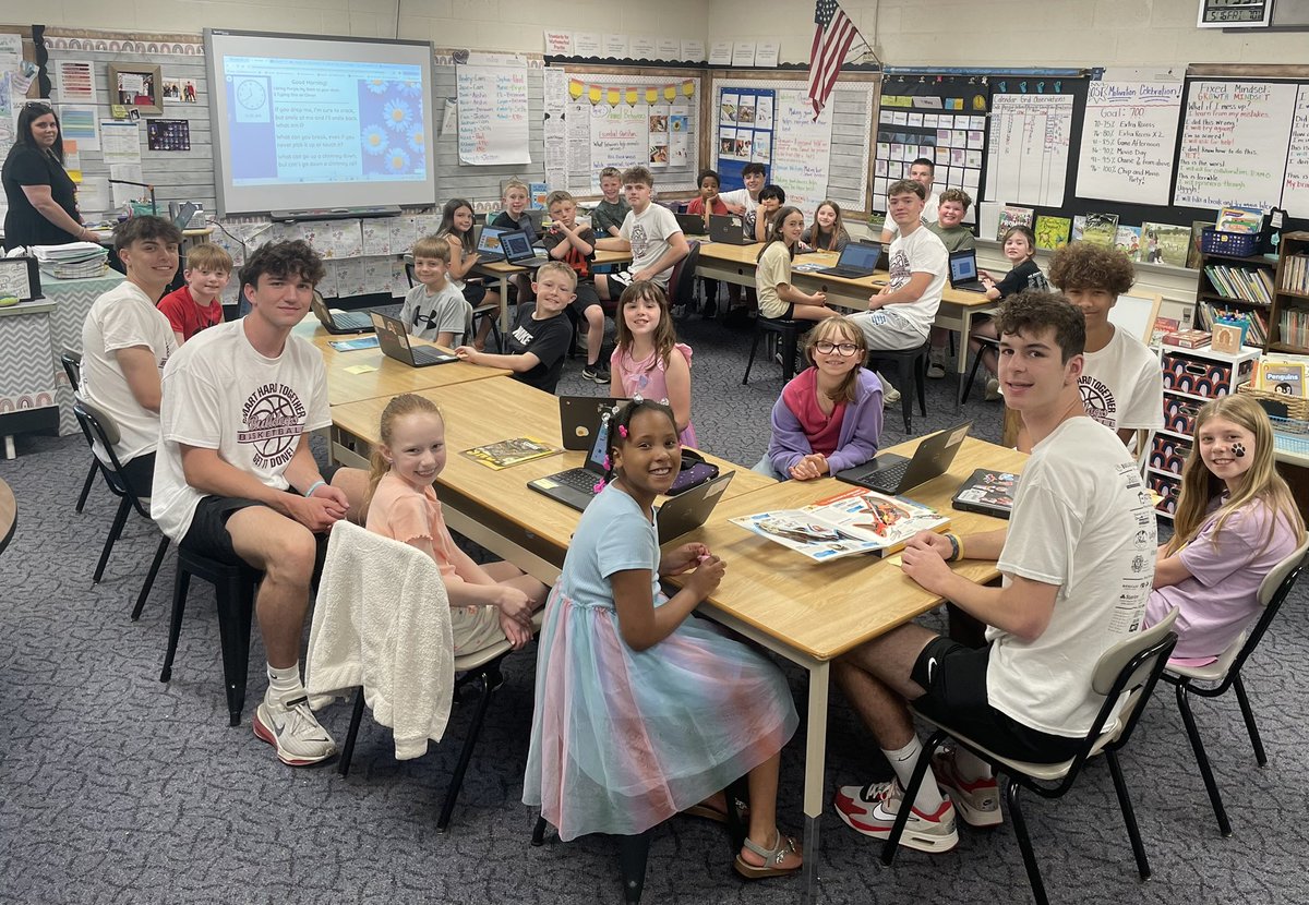 StowBoysHoops's tweet photo. We enjoyed spending the afternoon with our pen pals in Mrs Verde’s 3rd grade class at Indian Trail yesterday. Incredibly proud of how our guys embraced these youngsters. Proud day to be a Bulldog.
#Legacy https://t.co/vRQ1dWDXa4