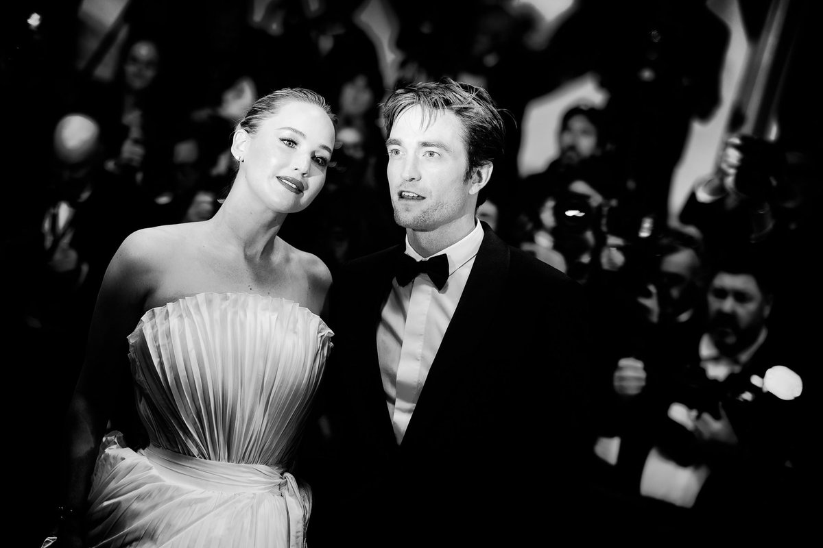 thomspttnsn's tweet photo. this lookalike old hollywood royalty couple 🙂‍↕️ https://t.co/vJNAwj6IFD