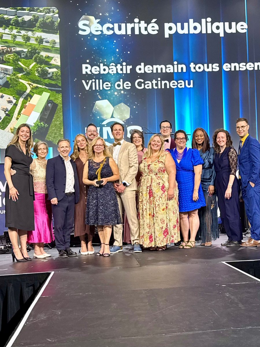 Ville de Gatineau (@ville_gatineau) on Twitter photo 🏆 Le projet « Rebâtir demain tous ensemble », en réponse au dossier de l'itinérance, a permis à la Ville de se démarquer lors de la 20e édition du mérite Ovation municipale de <a href="/UMQuebec/">Union des municipalités du Québec (UMQ)</a>.
#Gatineau s'est ainsi vu reconnaitre son initiative, son leadership et son innovation afin 🏆 Le projet « Rebâtir demain tous ensemble », en réponse au dossier de l'itinérance, a permis à la Ville de se démarquer lors de la 20e édition du mérite Ovation municipale de <a href="/UMQuebec/">Union des municipalités du Québec (UMQ)</a>.
#Gatineau s'est ainsi vu reconnaitre son initiative, son leadership et son innovation afin
