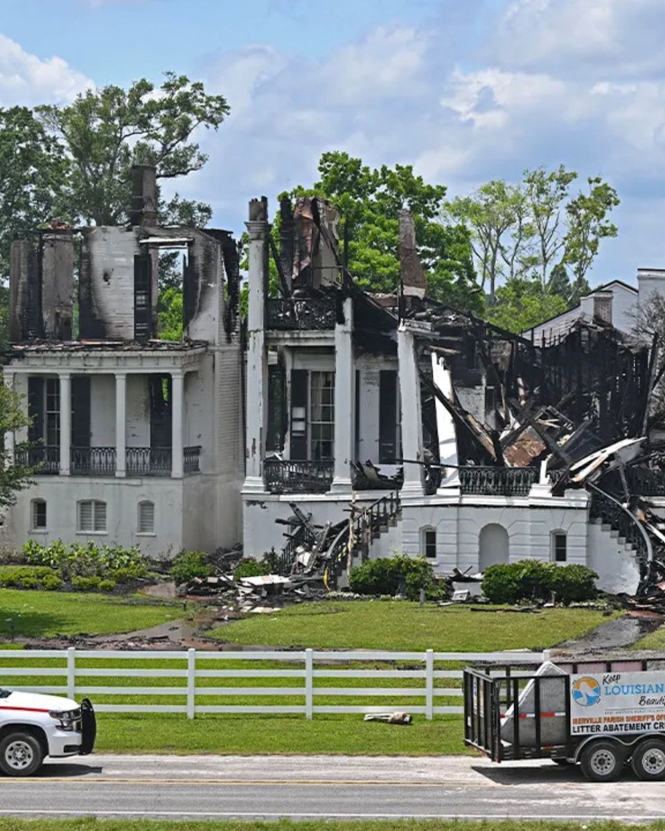 Historic Nottoway Plantation, the largest antebellum mansion in the U.S., was destroyed by fire this week after a blaze broke out on Thursday. There have been no reports of injuries or deaths related to the fire.