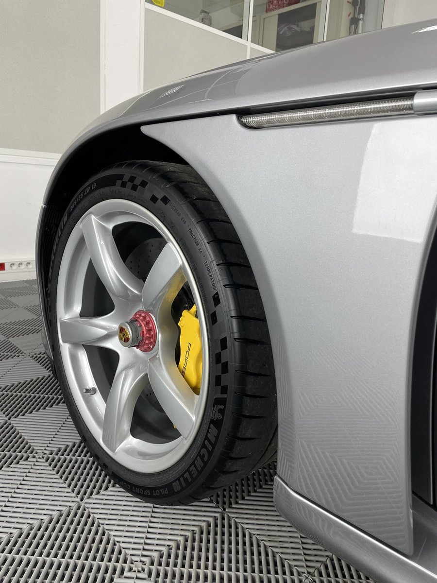 AutoSpaFR's tweet image. Carrera GT remise au goût du jour !