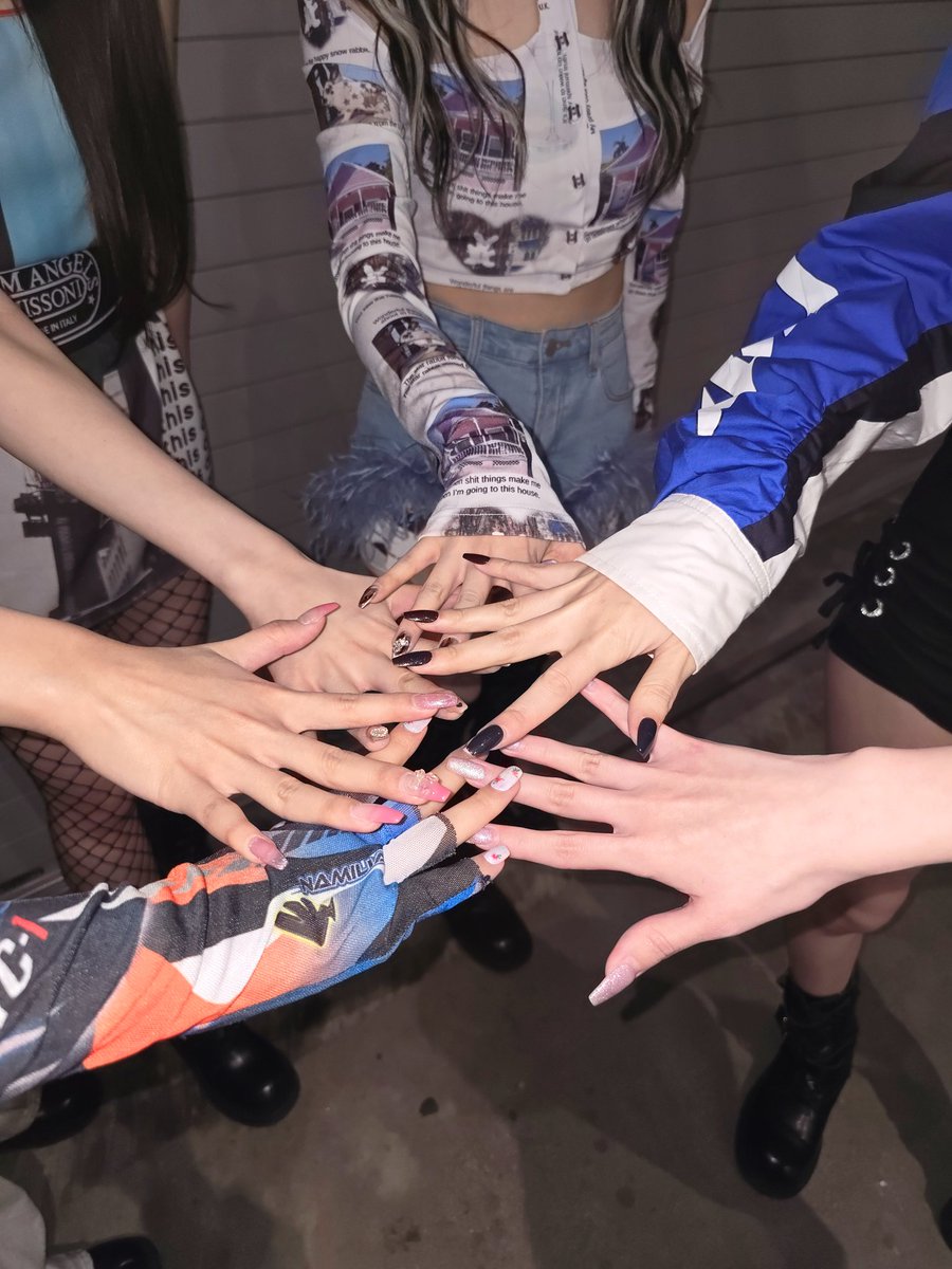 ๐๐ ๐๐๐๐๐๐ (@5n_trends) on Twitter photo ๐ฃ ANNOUNCEMENT
Trending Party in celebration of SECRET NUMBER's 5th Anniversary will be held on Today : May 18th | 23.15 KST.
#SECRET_NUMBER #์ํฌ๋ฆฟ๋๋ฒ
<a href="/5ecretNumber/">SECRET NUMBER (์ํฌ๋ฆฟ๋๋ฒ)</a> ๐ฃ ANNOUNCEMENT
Trending Party in celebration of SECRET NUMBER's 5th Anniversary will be held on Today : May 18th | 23.15 KST.
#SECRET_NUMBER #์ํฌ๋ฆฟ๋๋ฒ
<a href="/5ecretNumber/">SECRET NUMBER (์ํฌ๋ฆฟ๋๋ฒ)</a>