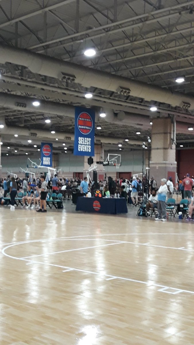 Great day of basketball! Looking forward to tomorrow! <a href="/BeTheBeastBTB/">BeTheBeast</a> <a href="/SelectEventsBB/">Select Events Basketball</a> #futurehounds
