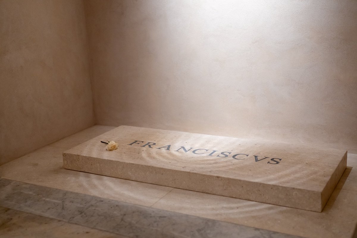 VP's tweet image. Today, @SLOTUS and I visited the tomb of the late Holy Father Pope Francis.

He was beloved by many Catholics around the world, and I hope you will join me in praying for the repose of his soul.