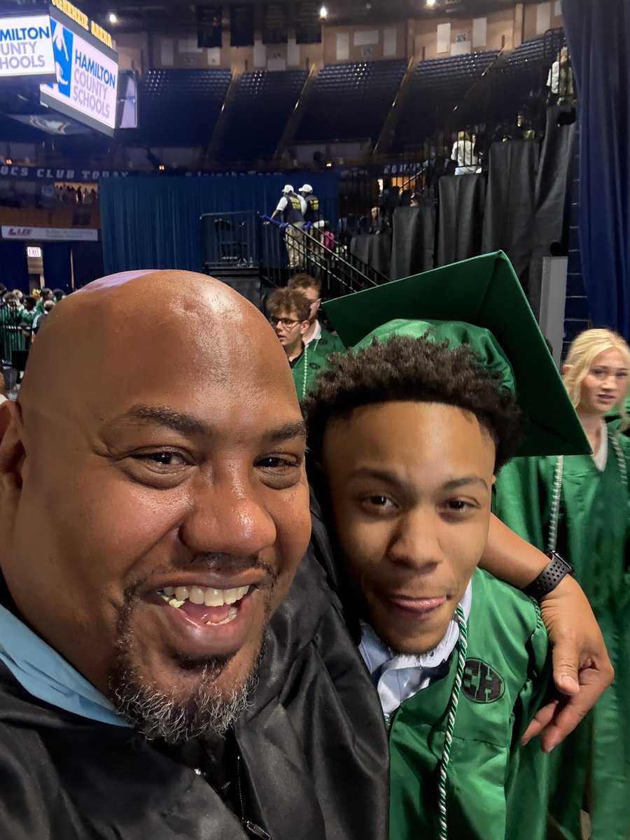 HowardPrid2863's tweet photo. This is my “Why!!!!” Congratulations to the class of 2025! https://t.co/cIcmsXrTEW