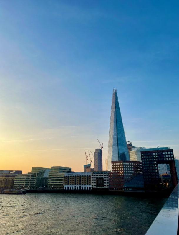 Serenity by the Thames – morning bliss .🌞