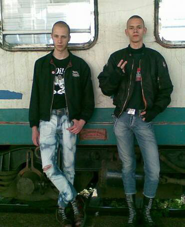Train is old, guys must be old today too, but gear doesn't change and hell fuck the #Skinheads remained #Skinheads !!