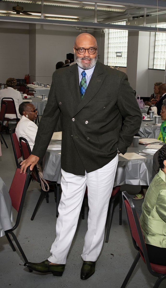 Special thanks to my photographer; Barry Stiles Sr, for taking this photo 😁😎❤️
<a href="/DavidRWebb4/">David R Webb</a> <a href="/dayton_show/">TheDaytonSceneRadioShow</a>