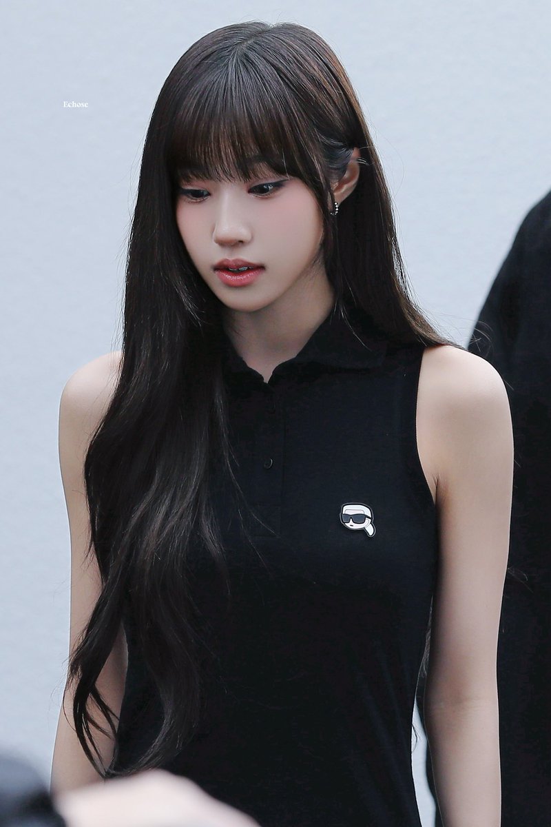 Echose_E84's tweet photo. 250516 Karl Lagerfeld 

#IZNA #이즈나 
#CHOIJUNGEUN #최정은 https://t.co/BiHJTDxUbl