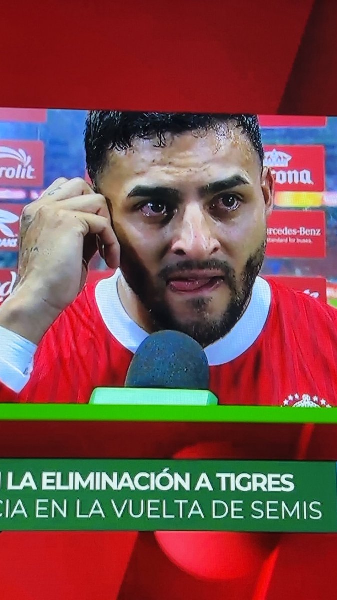Total90Mx's tweet photo. Entre lágrimas Alexis Vega por estar en una final más. Va ganar el título. https://t.co/WsjGkCQOfe