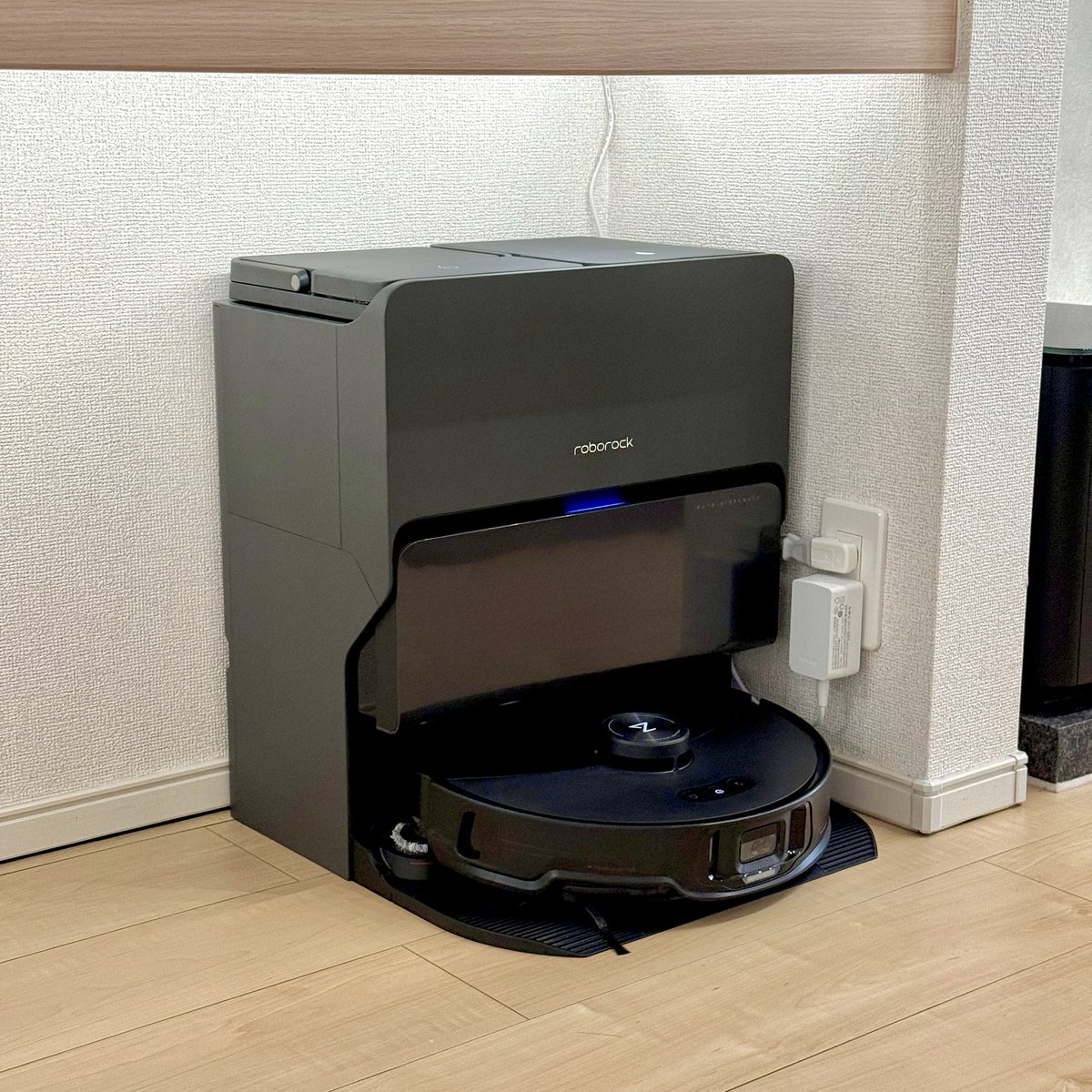 shimilog's tweet photo. アップデートにより、ロボット掃除機がMatter対応してました！

実用性はまだ発展途上ですが、ホームアプリで一括管理できるのはなかなかいい！！

#Appleホーム #AppleHomeKit #RoborockS8MaxVUltra #Matter #スマートホーム https://t.co/dB8QAbrLX3