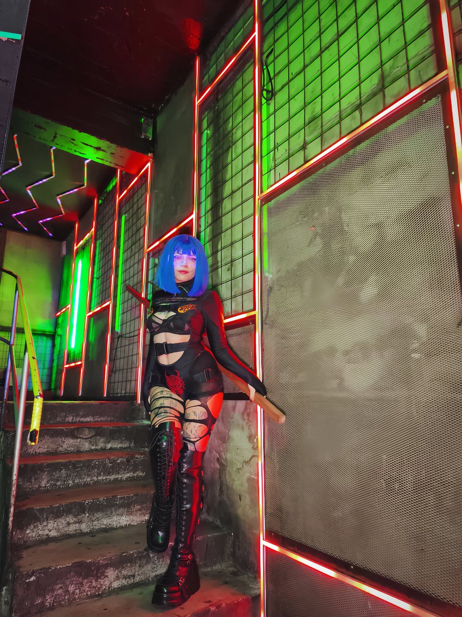 👾
