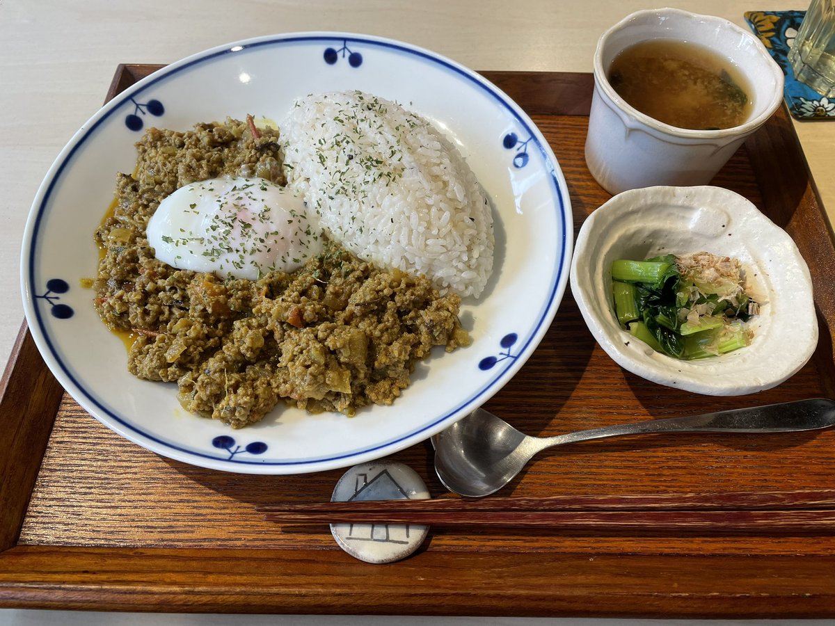 TStudy's tweet image. ikkAさんでキーマカレーを食べて神戸博ポートピア'25を観るのだ！
