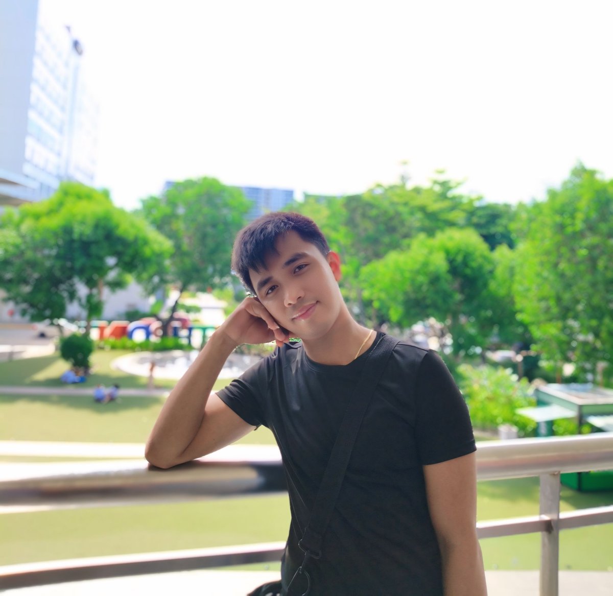 Mr_blackswallow's tweet photo. For 4pics with you ♥️♥️
#IloiloCity #iloiloalter #alter #baget https://t.co/FfHkbS0W2l
