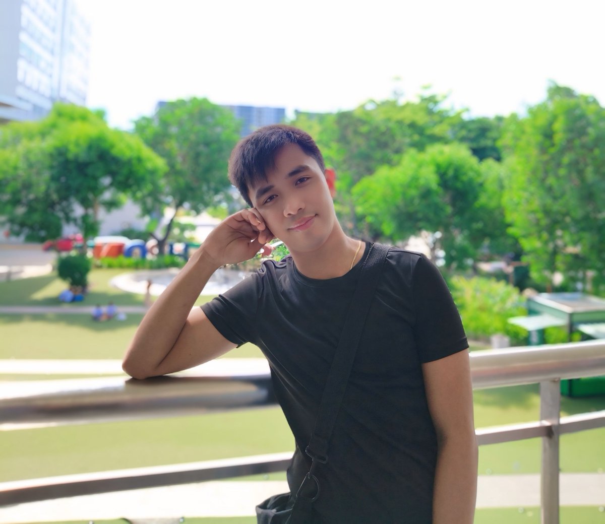 Mr_blackswallow's tweet photo. For 4pics with you ♥️♥️
#IloiloCity #iloiloalter #alter #baget https://t.co/FfHkbS0W2l