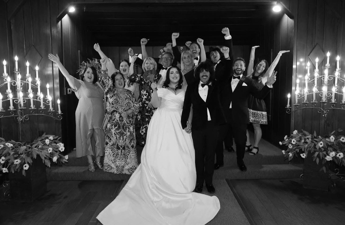 jimmymaddon's tweet photo. 15.05.25, best day of my life
#tildeath - Jimmy x
.
.
.
#jimmymaddon #wedding #justmarried #themaddons #vegas #vegaswedding #blackandwhitephotography #love https://t.co/WkHVAv1mOA