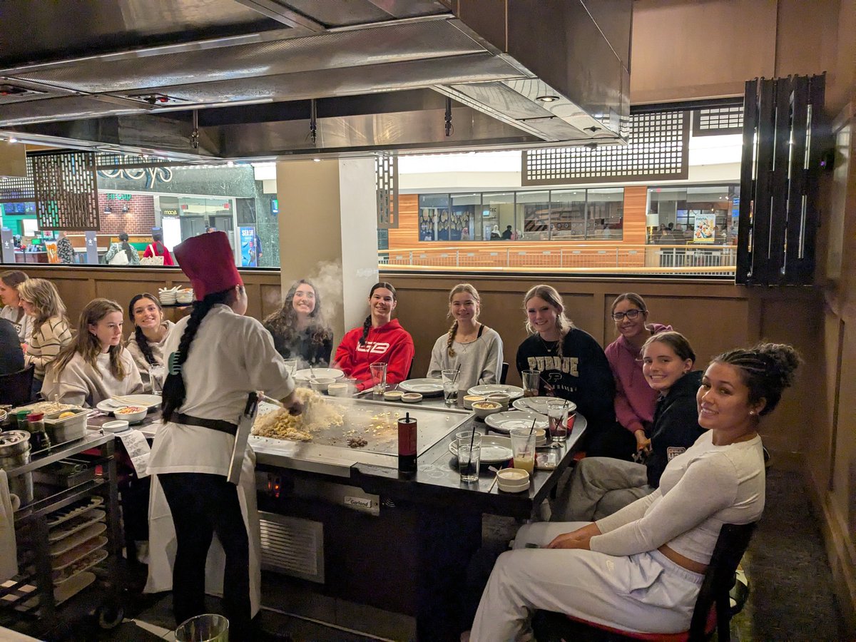 Little bonding at the Mall of America &amp; refueling at Benihana's to get ready for their 11:45 game Sunday  18th vs FGB 16 UAA gym 2.  Let's go girls!  Finish strong!