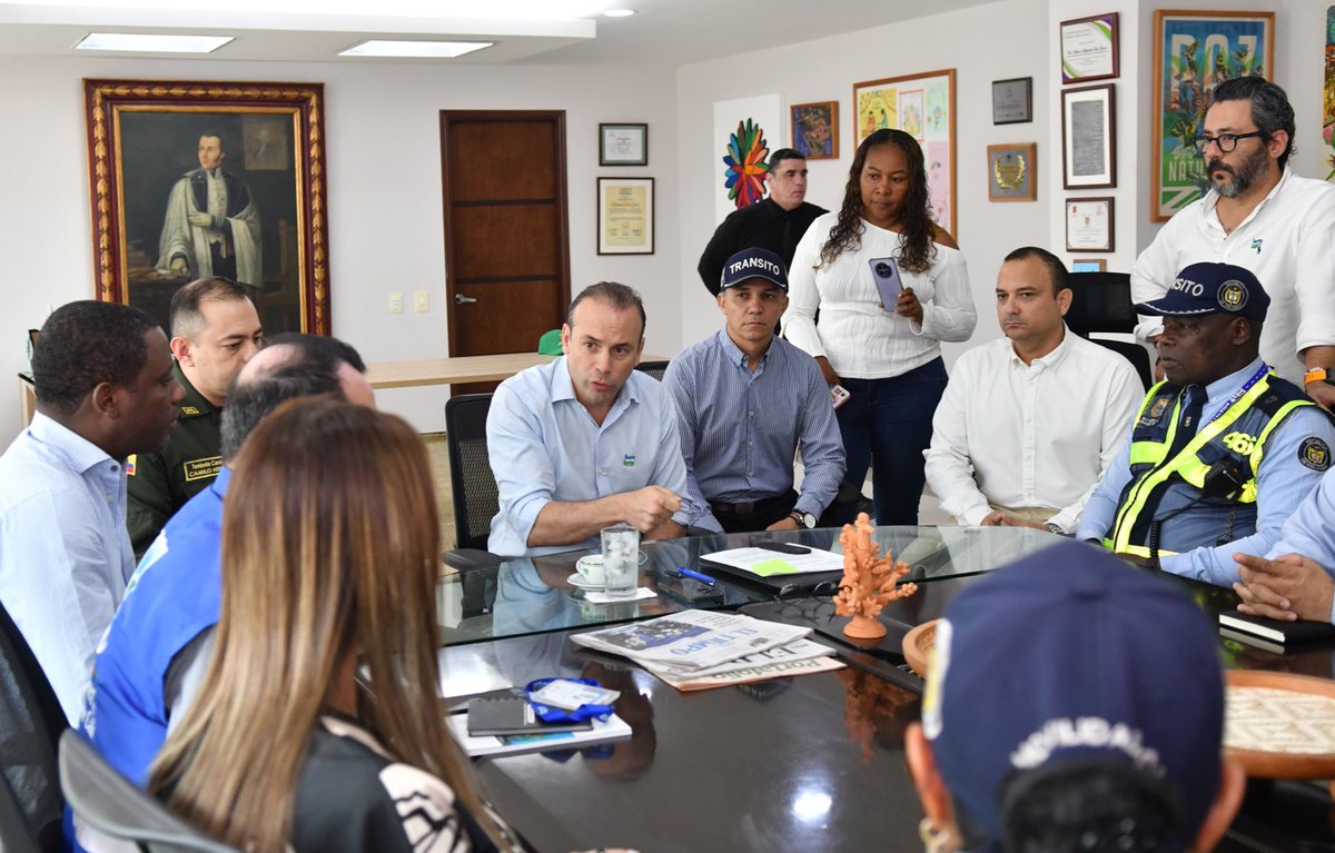 Hoy respaldamos al agente José Félix Ángulo, agredido por hacer cumplir la ley. Su ejemplo de respeto y templanza representa lo que somos: una ciudad que no se rinde ni se deja intimidar.