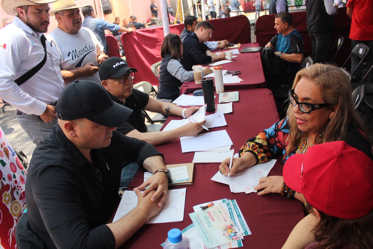 La Jefa de Gobierno <a href="/ClaraBrugadaM/">Clara Brugada Molina</a> encabezó la audiencia pública en la colonia Santa Ursula Coapa, alcaldía Coyoacán, en donde participaron todas las secretarías y sus titulares.