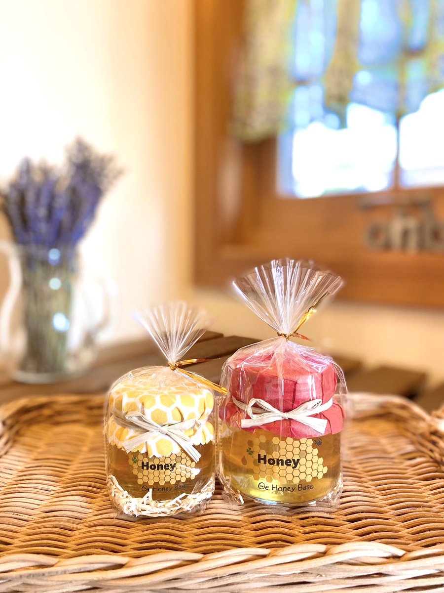 大変お待たせいたしました！
本日より春のハチミツ直売始まりましたっ🍯
菜の花や桜の蜜などの百花蜜ぜひご賞味ください。
ご購入ご希望のお客さま、DMや電話にてご連絡ののち、お越しくださるようお願いします。
今朝の朝食はさかど葉酸を練り込んだパン・ド・ミーにハチミツをたーっぷりかけて#OHB