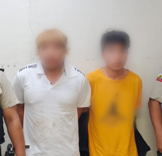 PoliciaEcuador's tweet image. #IMPORTANTE
#DELINCUENTE HERIDO EN USO LEGÍTIMO DE FUERZA Y OTRO APREHENDIDO POR TENENCIA DE ARMAS
En #SDTsáchilas, mediante patrullajes preventivos se realizó un registro a dos antisociales quienes intentaron huir, iniciando una persecución ininterrumpida sacando a relucir un…