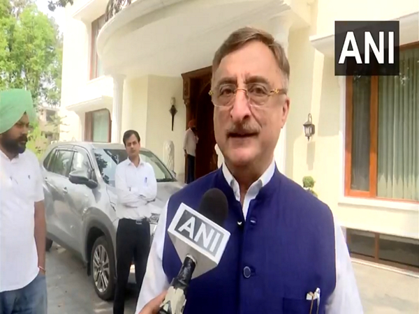 ani_digital's tweet photo. "Not one Kashmiri Pandit": Congress' Vivek Tankha criticises multi-party delegation list
Read @ANI story | https://t.co/1OaFGWh1tz
#Kashmiripandit #delegationlist #multiparty #VivekTankha https://t.co/fsHLOhhboM