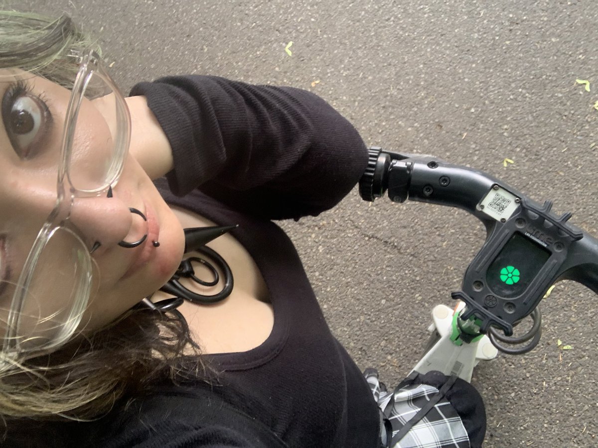 SammyGhoul's tweet photo. lmfao totally just ate shit on my e scooter D; 
still got back on it though! ^.^ 

-my knees and elbows are going to thank me sm &amp; my chin also got scrapped up, but nothing too bad :3 🫡 https://t.co/t11IOFC55G
