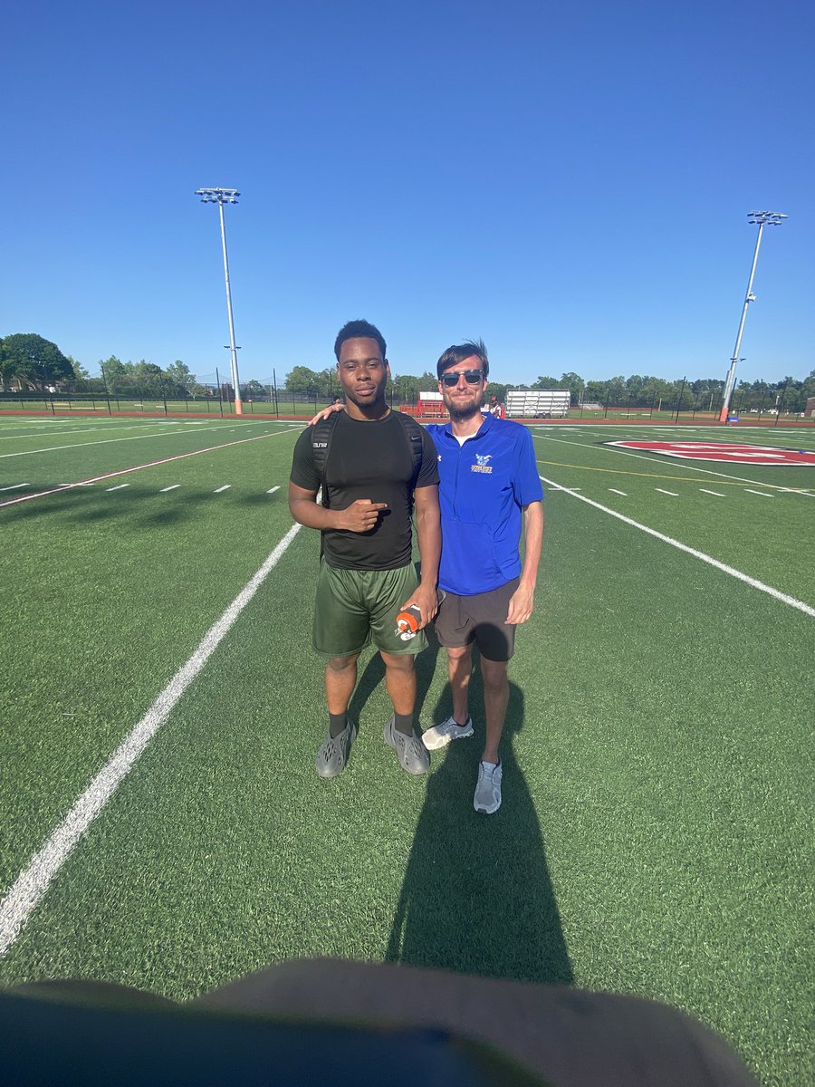 Kirkley Grant (@grantkirkley) on Twitter photo Great meeting <a href="/CoachBPhillips_/">Coach Blaine Phillips</a> !! had a great time learning from you and can’t wait to keep building our relationship !
<a href="/CoachInnes99/">Tommy Innes</a>
<a href="/whoisMrA/">Mr. A / Coach Kareem Agoro</a>
<a href="/Elmont_Football/">Elmont Football</a>
<a href="/ClubElmont/">Elmont Memorial Spartan Club</a>
<a href="/CoachPayne99/">Coach Payne, ISSA CPT</a> Great meeting <a href="/CoachBPhillips_/">Coach Blaine Phillips</a> !! had a great time learning from you and can’t wait to keep building our relationship !
<a href="/CoachInnes99/">Tommy Innes</a>
<a href="/whoisMrA/">Mr. A / Coach Kareem Agoro</a>
<a href="/Elmont_Football/">Elmont Football</a>
<a href="/ClubElmont/">Elmont Memorial Spartan Club</a>
<a href="/CoachPayne99/">Coach Payne, ISSA CPT</a>