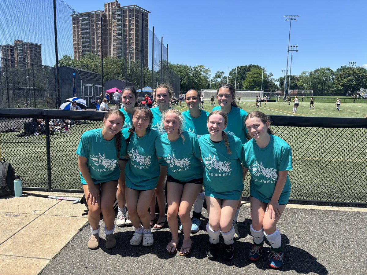Beautiful day for hockey at Drexel University 🏑💚☀️ Congrats to the Eagleville U16 2 team who won their pool! #methactonfieldhockey