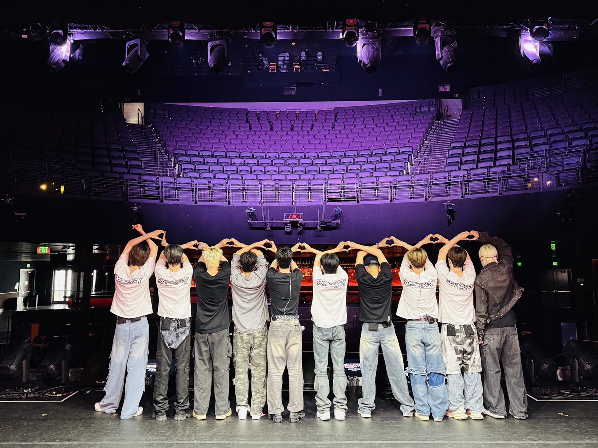 xikers_official's tweet photo. [📷] xikers 2025 WORLD TOUR [Road to XY : Enter the Gate] IN LA

💓 D-DAY 💓

#xikers #싸이커스
#RoadtoXY_IN_US #Enter_the_Gate https://t.co/NZSdvgO3Jp
