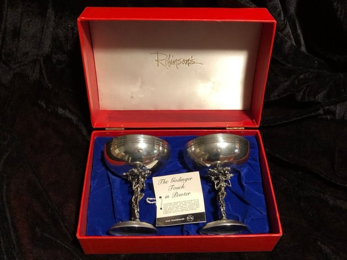 SubRosaMagick's tweet photo. Vintage *NEW IN BOX* Silver Plated Pewter Early Godinger Faun/Bacchus/Dionysus Chalices/Champagne Toasting Boats.
link in comments
#silver #wedding #wicca #pagan #witchcraft #witch #bacchus #dionysus #godinger https://t.co/S1qZG3EGmy