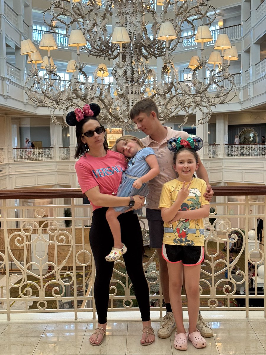 ptm_whitney's tweet photo. Can I just get 1 ok-ish photo with my kids… signed every parent ever 🫠 #momlife #isthattoomuchtoaskfor #strugglebus https://t.co/ChUAqgwPvf