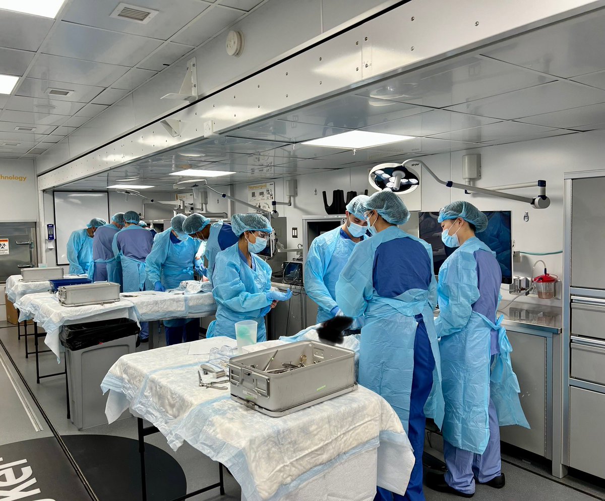 Great <a href="/StrykerNS/">Stryker Neurosurgical</a> skull base lab w/ <a href="/JCatapanoMD/">Joshua Catapano</a>! #FutureSamurai