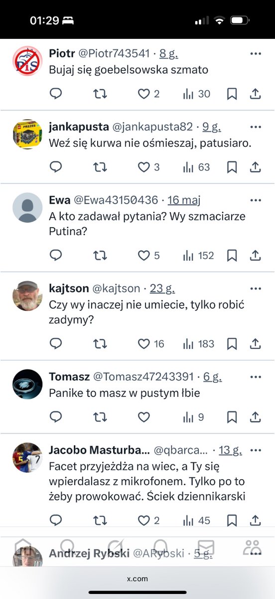 monikaborkow1's tweet photo. Uśmiechnięci wyborcy od #SilniRazem wsiedli masowo na moje konto. Tu mała próbka. Drobna dla Was rada przed 21. Zabezpieczcie się w pampersy 😜 https://t.co/ncLbnsn5gf