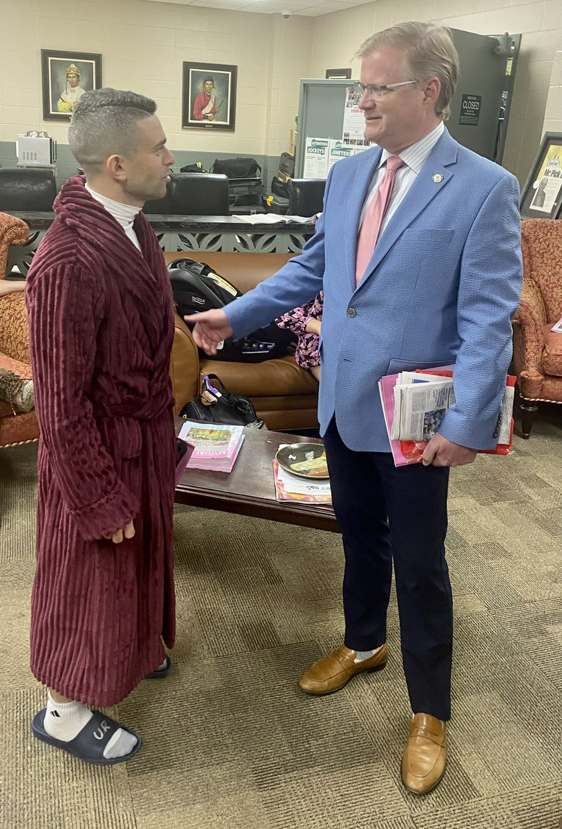 damon_thayer's tweet image. Congratulations to @umbyrispoli for proving on the #Preakness stage what those of us who have followed his career for years have known:  he is an elite jockey! 

Photos from @TurfwayPark ‘24, @santaanitapark ‘23 &amp;amp; @ChurchillDowns ‘22

#Preakness150 #Journalism