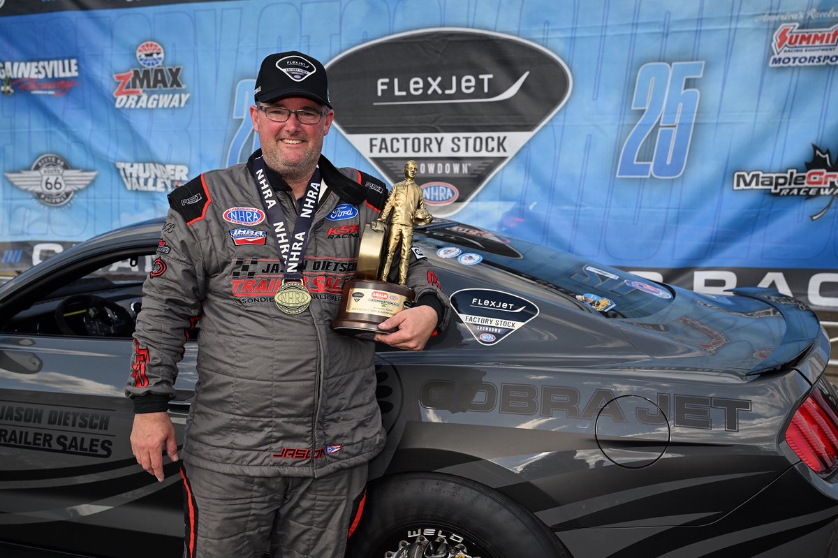 A winner’s circle moment for Jason Dietsch! 🏆 🙌 #GatorNats 

<a href="/Flexjet/">Flexjet</a> | <a href="/NHRA/">NHRA</a> |  <a href="/FlexjetCareers/">Flexjet Careers</a>