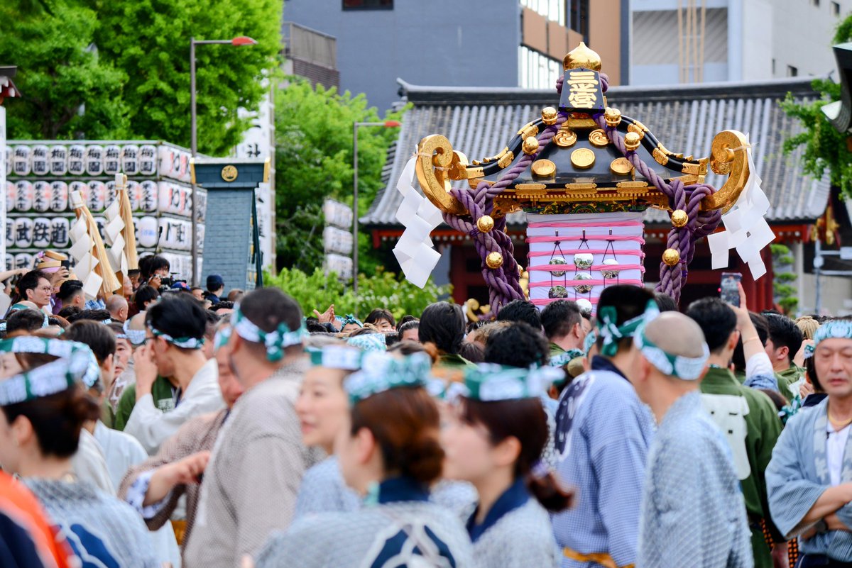 SchoolWinds's tweet photo. 浅草三社祭・宮出し🏮 https://t.co/yKxgeyAHmL