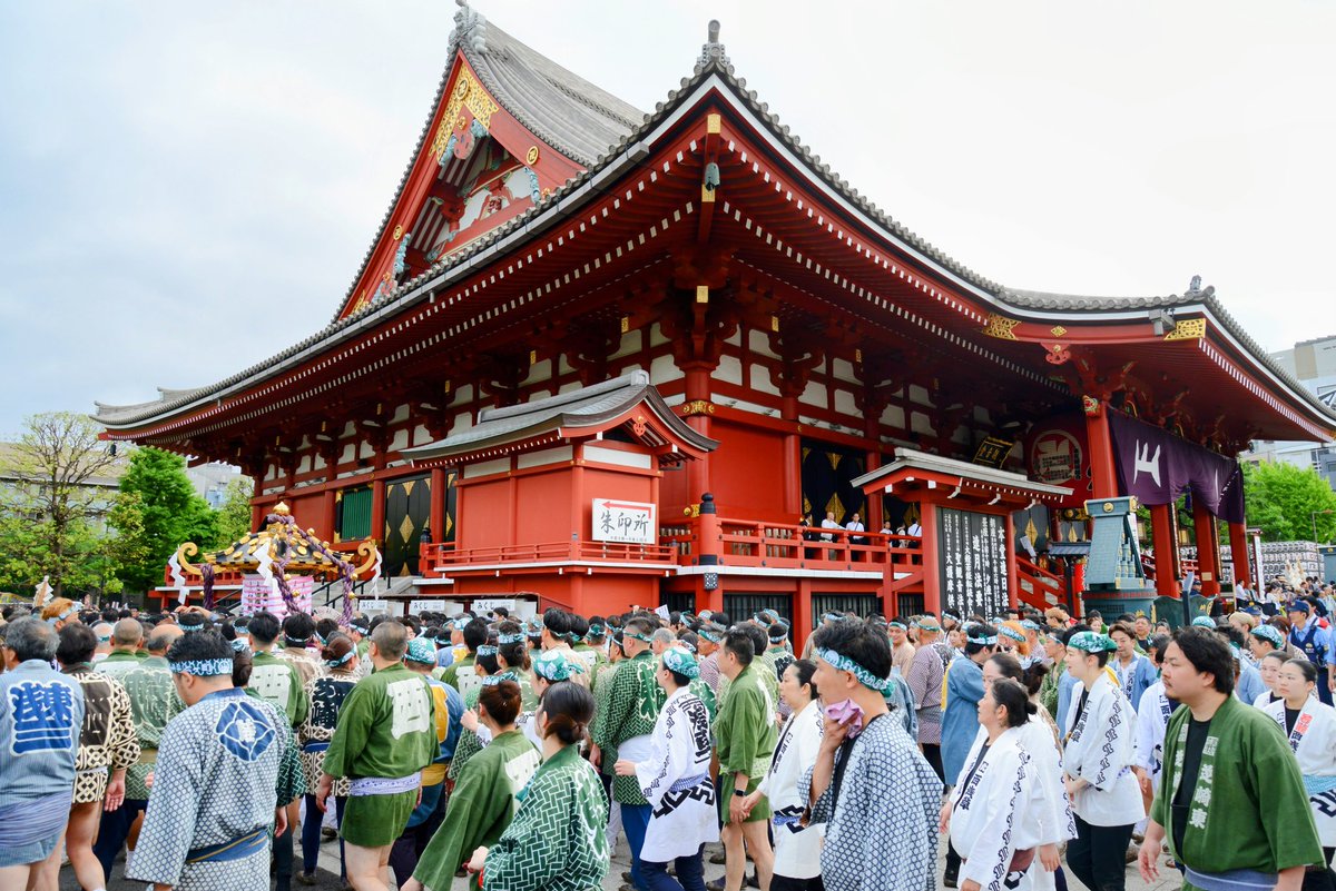 SchoolWinds's tweet photo. 浅草三社祭・宮出し🏮 https://t.co/yKxgeyAHmL