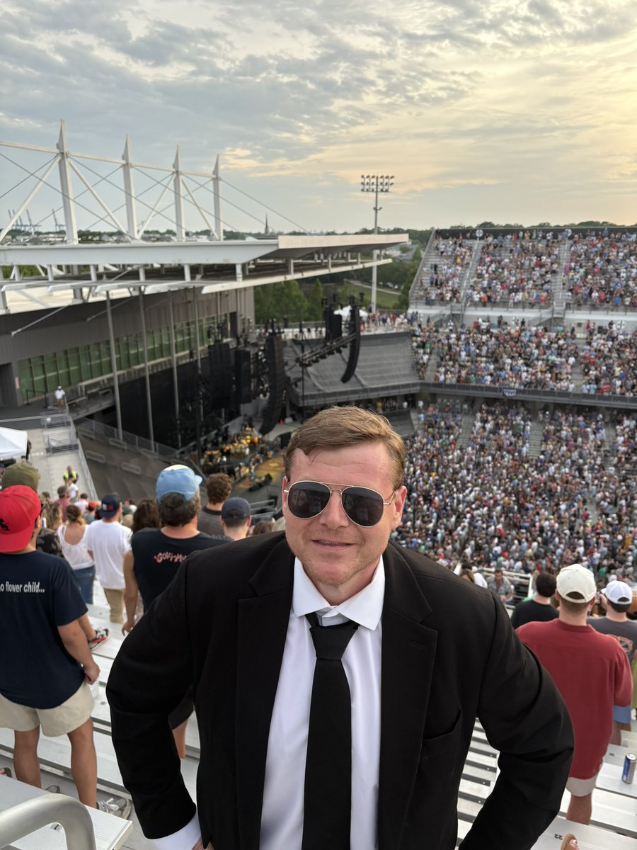 StoolMintzy's tweet photo. On the loose in top of 305! #WSP https://t.co/QVRkZ6bQAG