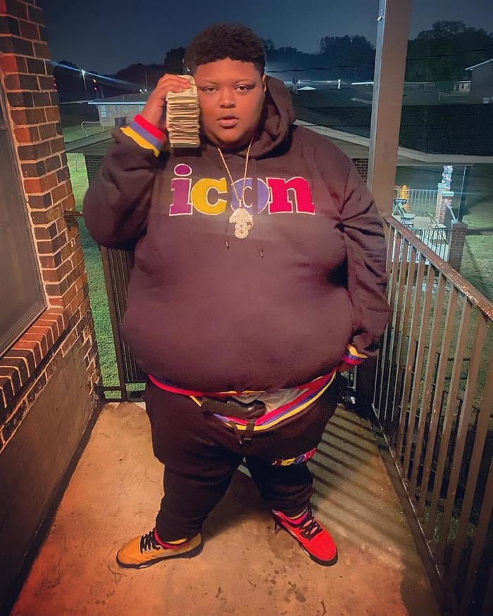 launchrug's tweet photo. @Nathsolana @pumpdotfun @a1lon9 hell yea i got money twin. this is me irl https://t.co/81Bn58kIAJ