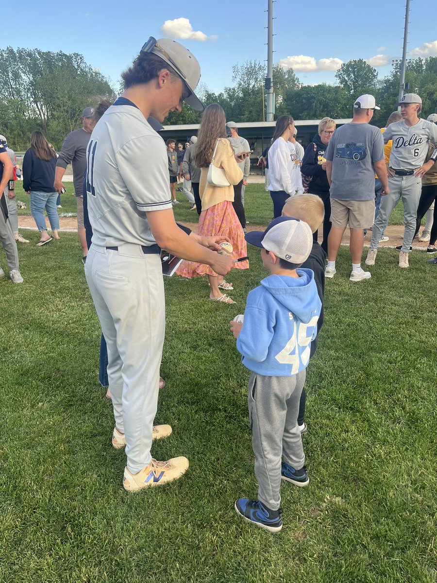 Cade Hampton (@cadehamp10) on Twitter photo <a href="/ZaneCline7/">Zane Cline</a> signing some baseballs for some young <a href="/DeltaEagles_/">๐๐๐๐ง๐ ๐๐ง๐๐๐๐ง๐๐๐ฆ</a> fans after the W <a href="/ZaneCline7/">Zane Cline</a> signing some baseballs for some young <a href="/DeltaEagles_/">๐๐๐๐ง๐ ๐๐ง๐๐๐๐ง๐๐๐ฆ</a> fans after the W