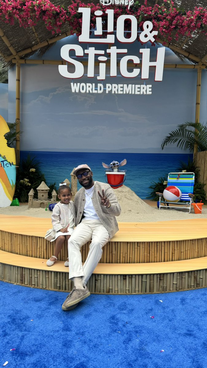 Lamorne Morris is here