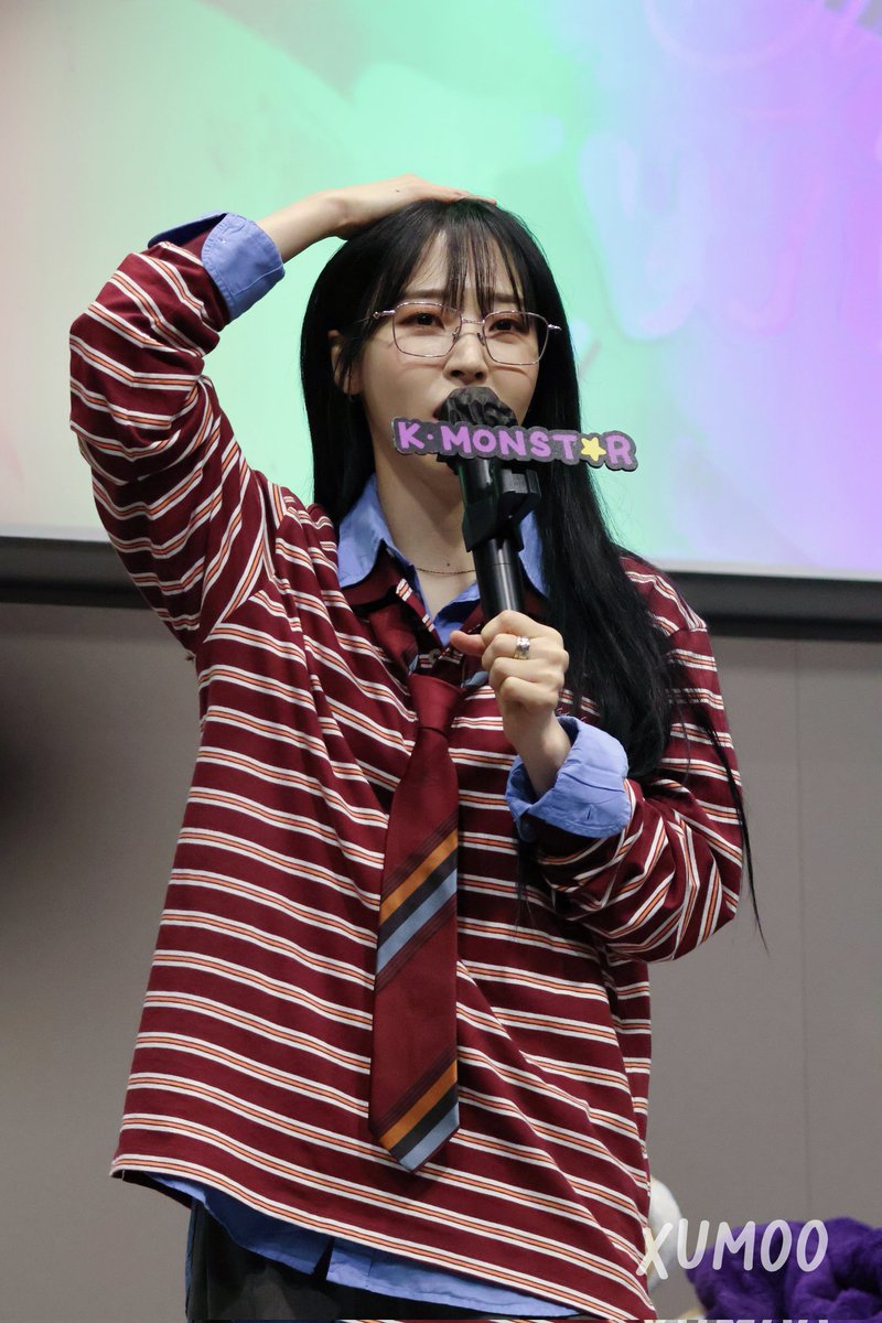 Xumoo0619's tweet photo. 250329
突然摸自己頭的寶寶💓
#MoonByul #문별
#MAMAMOO #마마무 https://t.co/HXu0FCVAdS