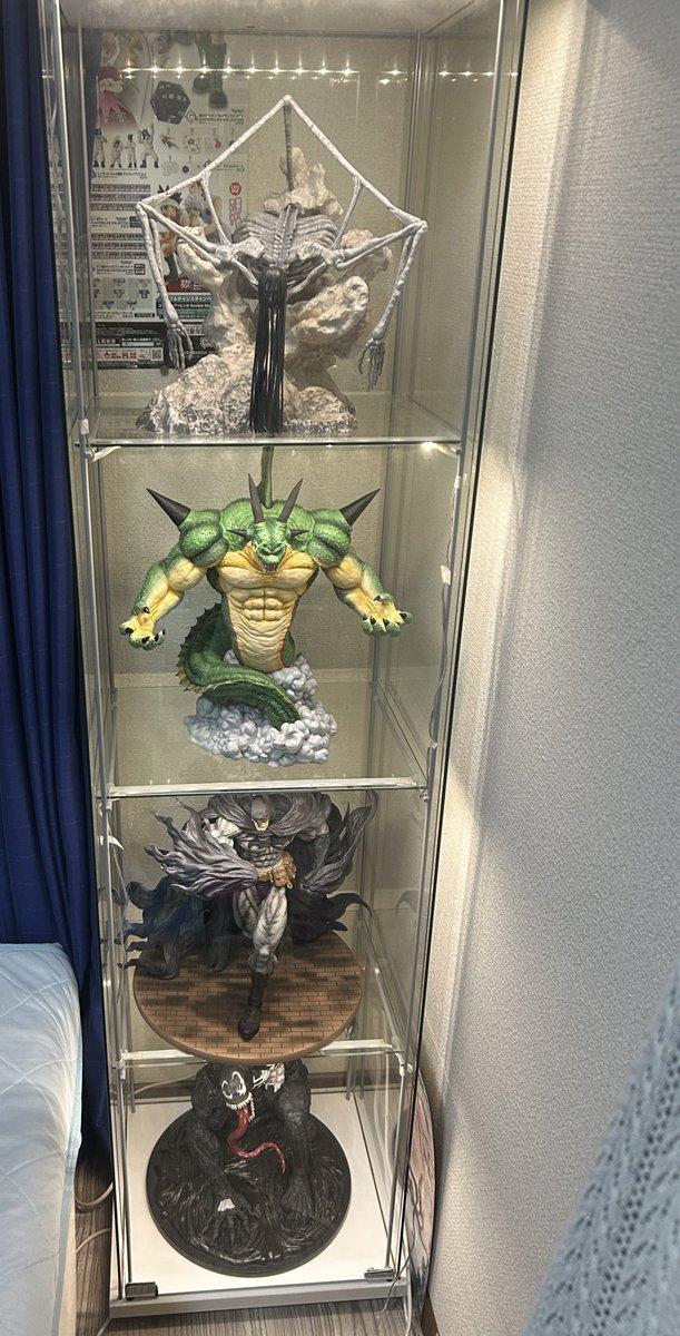 デトルフ1枠使ってデカフィギュア飾る感じがたまらん