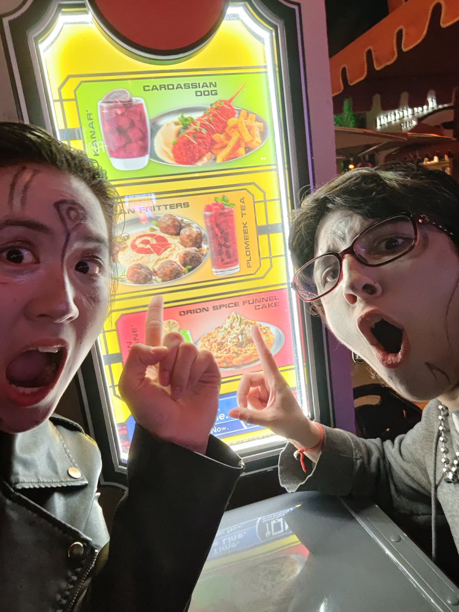 gryphll's tweet photo. literally never felt more euphoria than as a lizard https://t.co/xKF2n9XCZo
