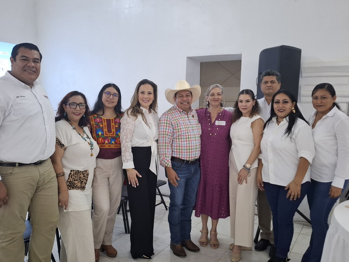 reynolchamec's tweet photo. Esta mañana junto al Comité Estatal y municipal de Morena  asistí al Taller "Transformar el Poder: Política de Cuidados Compartidos" un espacio diseñado para fortalecer la participación activa, con el objetivo de empoderar a las mujeres y https://t.co/cmP5E80KKR