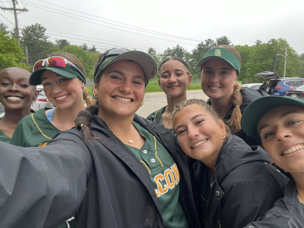 Thank you so much to everyone who came out today to celebrate our 2025 Seniors and our 2024 Div. 3 State Championship! We couldn’t do it without all of your supports! 🦅🤍🥎

Big shoutout to <a href="/MadelynKelley_/">Maddie Kelley</a> for all the photos 📸