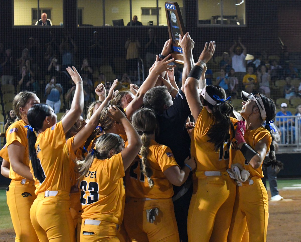 AHSAA 3A State Champs! Finished the season 49-7, outscoring our opponents 476-74! Forever grateful to play with this group and to be coached by one of the best around!

| GP 56 | PA 174 | AB 139 | AVG .396 | OBP .482 | R 55 | H 55 | RBI 32 | 2B 9 | HR 1 | SB 16 |