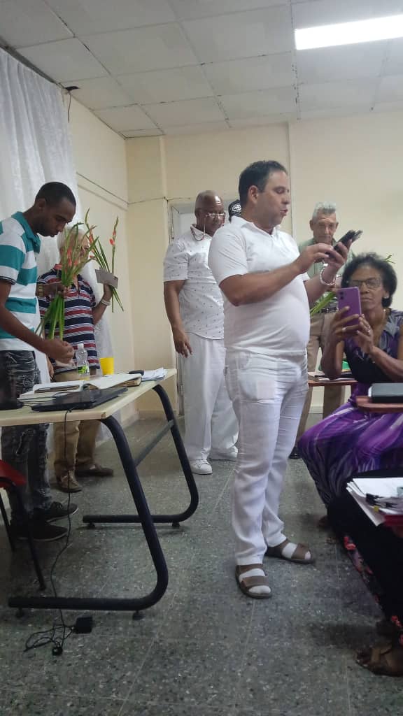 SubDirPrevDgegu (@sdgegu) on Twitter photo Nos sorprenden los hombres del Consejo Dirección por el dia de las MADRE. <a href="/jacquelinesr72/">Jacqueline Sanchez Rivero</a> <a href="/DirectEducaHab/">Karenia Marrero Arrechea</a> <a href="/IzquierdoAlons1/">Livan Izquierdo Alonso</a> <a href="/YanetHzP25/">Yanet Hernández</a> <a href="/naimatrujillob/">Naima Ariatne Trujillo Barreto</a> <a href="/Edelma75359897/">Edelma</a> <a href="/CamGuanabacoa/">CAM Guanabacoa</a> <a href="/yolivanC41557/">Yoliván Prevost Candó</a> <a href="/fernandez_80401/">Xiomara Grey Fernández</a> <a href="/DirectGenEdGua/">Directora GEG</a> <a href="/Teceduguanbcoa/">DGE Guanabacoa TE</a> Nos sorprenden los hombres del Consejo Dirección por el dia de las MADRE. <a href="/jacquelinesr72/">Jacqueline Sanchez Rivero</a> <a href="/DirectEducaHab/">Karenia Marrero Arrechea</a> <a href="/IzquierdoAlons1/">Livan Izquierdo Alonso</a> <a href="/YanetHzP25/">Yanet Hernández</a> <a href="/naimatrujillob/">Naima Ariatne Trujillo Barreto</a> <a href="/Edelma75359897/">Edelma</a> <a href="/CamGuanabacoa/">CAM Guanabacoa</a> <a href="/yolivanC41557/">Yoliván Prevost Candó</a> <a href="/fernandez_80401/">Xiomara Grey Fernández</a> <a href="/DirectGenEdGua/">Directora GEG</a> <a href="/Teceduguanbcoa/">DGE Guanabacoa TE</a>